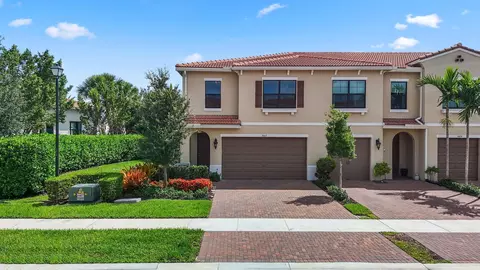 9467 Kinley Pl, Boca Raton, FL 33428