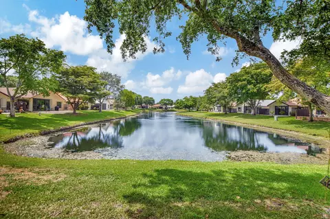 4803 Boxwood Cir, Boynton Beach, FL 33436