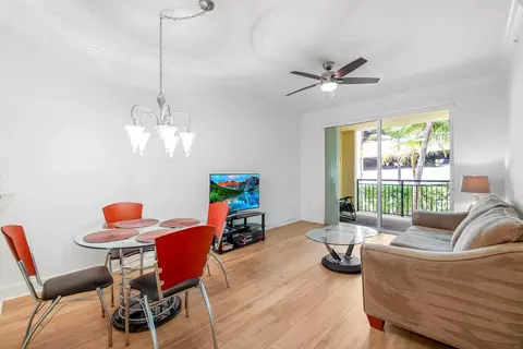 3 Renaissance Way #211, Boynton Beach, FL 33426