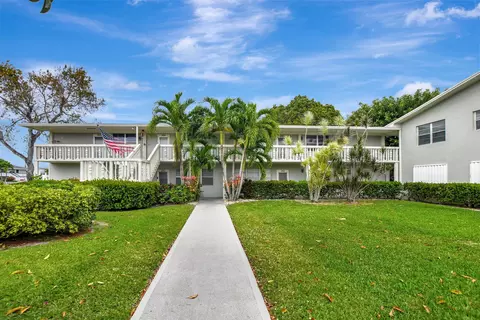 257 Ventnor R, Deerfield Beach, FL 33442