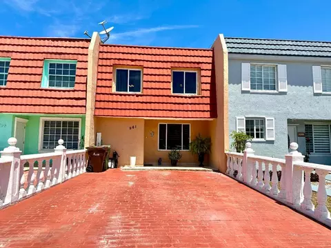 961 W 79th, Hialeah, FL 33014