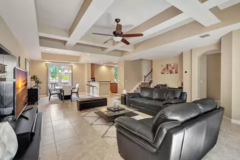 2460 San Pietro Cir, Palm Beach Gardens, FL 33410