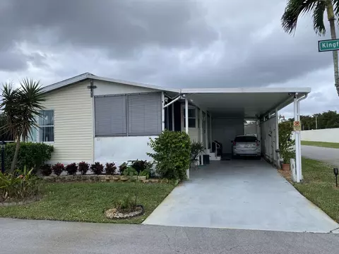 1816 Kingfisher Dr, Deerfield Beach, FL 33442