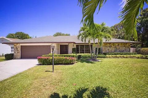 2522 Bordeaux Ct, Palm Beach Gardens, FL 33410