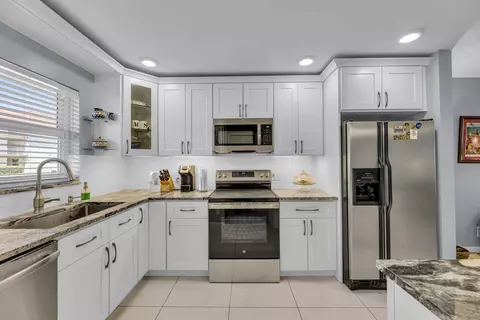 750 SE 6th Ave #121, Deerfield Beach, FL 33441