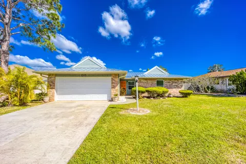 1167 SE Cambridge, Port Saint Lucie, FL 34952