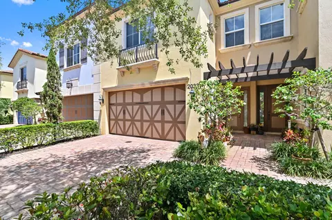 2033 Foxtail Vw, West Palm Beach, FL 33411