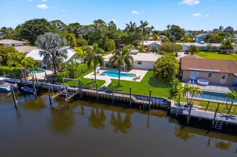 1389 SW Dyer Pt, Palm City, FL 34990