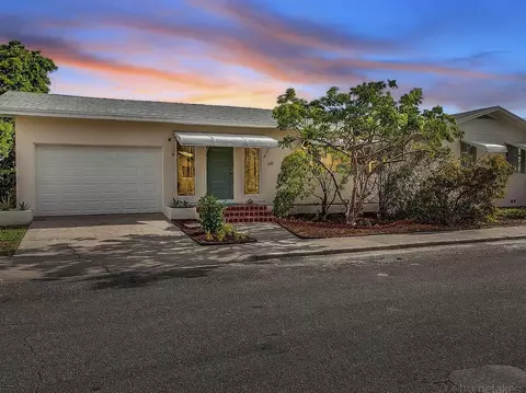 616 11th Ave N, Lake Worth Beach, FL 33460