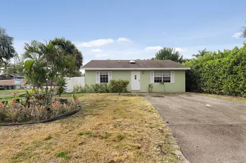306 6th St, Jupiter, FL 33458