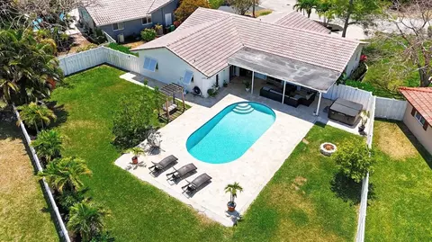 8451 NW 26th Dr, Coral Springs, FL 33065
