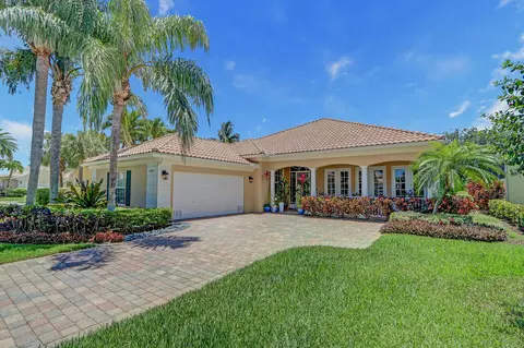 4804 Eugenia Dr, Palm Beach Gardens, FL 33418
