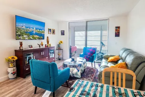 6650 Royal Palm Blvd #209C, Margate, FL 33063