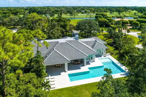 7 Country Rd W, Village Of Golf, FL 33436