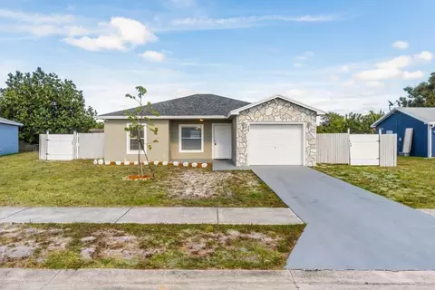 929 SE Forrest Park, Stuart, FL 34994
