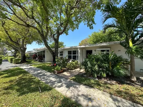 7211 E Oakridge Cir #B, Lake Worth, FL 33462