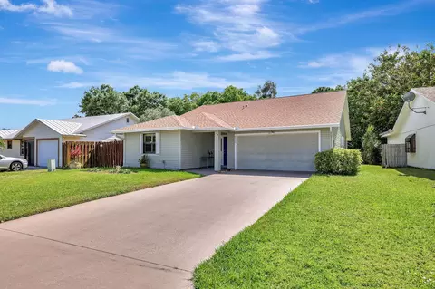 6750 SE Raintree Ave, Stuart, FL 34997 photo 1