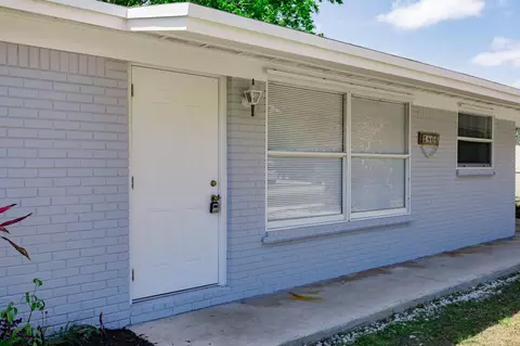 5806 Sullivan Rd, Jupiter, FL 33458