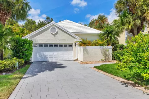 9269 Heathridge Dr, West Palm Beach, FL 33411