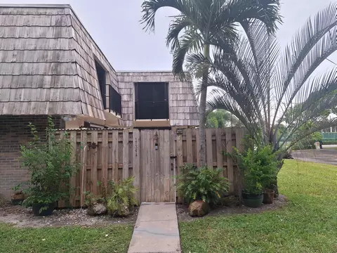 1734 Forest Lks #A, West Palm Beach, FL 33406