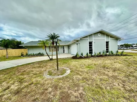 2718 SE Mariposa, Port Saint Lucie, FL 34952