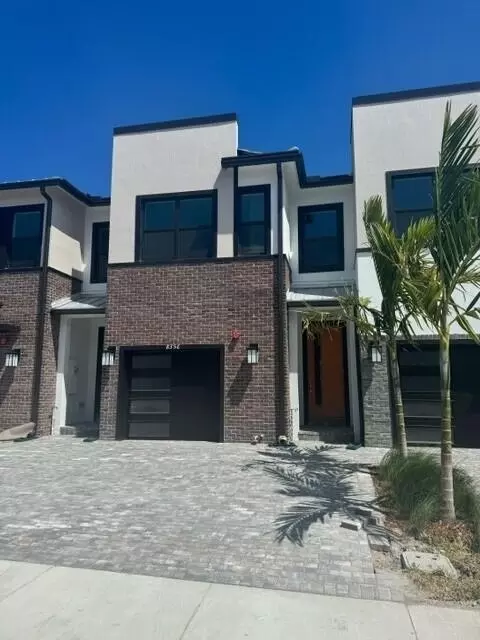 8356 NW 7th #068-13, Plantation, FL 33324