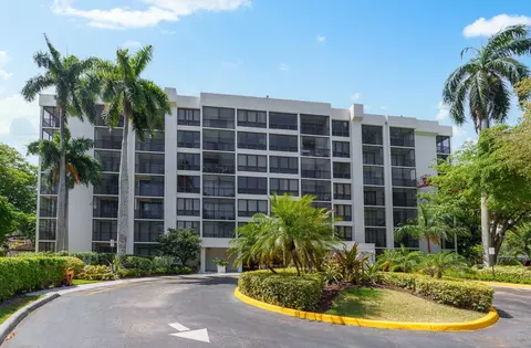 5951 Wellesley Park Dr #606, Boca Raton, FL 33433