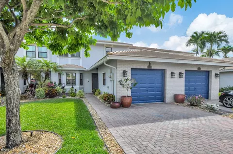 3137 Deer Creek Lakeshore Dr, Deerfield Beach, FL 33442