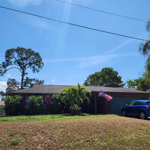 202 SW Amesbury Ave, Port Saint Lucie, FL 34953