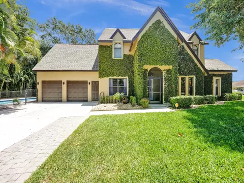 4743 Dolphin, Lake Worth, FL 33463
