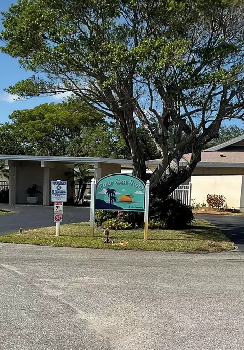 303 NE 17th Ave #204, Boynton Beach, FL 33435