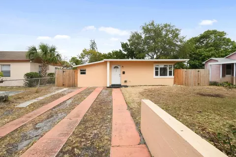 725 40th St, West Palm Beach, FL 33407