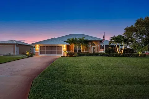 362 SW Kestor Dr, Port Saint Lucie, FL 34953
