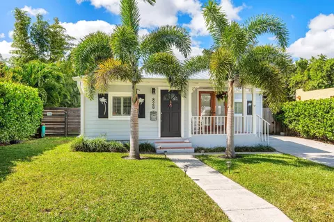 828 Flamingo, West Palm Beach, FL 33401