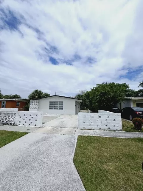 1335 7th St, West Palm Beach, FL 33401