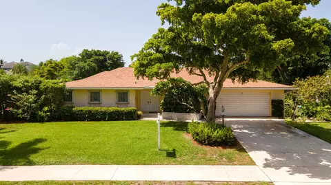 100 Gulfstream Rd, North Palm Beach, FL 33408
