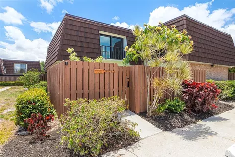 5656 SE Riverboat, Stuart, FL 34997