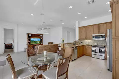 10067 Yellowfield Dr, Boynton Beach, FL 33473