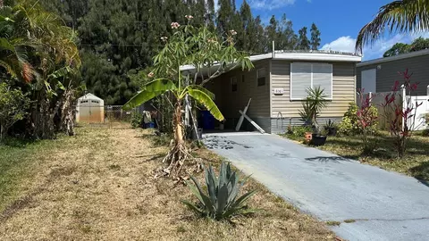 8061 SE Skylark Ave, Hobe Sound, FL 33455