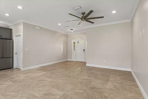 548 Titan Rd SE, Palm Bay, FL 32909