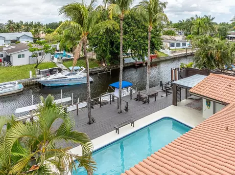 5841 SW 19th, Plantation, FL 33317