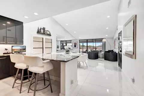 21 Eastgate #B, Boynton Beach, FL 33436