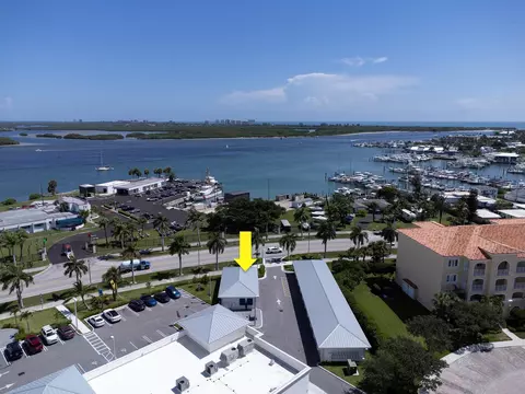 835 Seaway Dr #B2, Fort Pierce, FL 34949