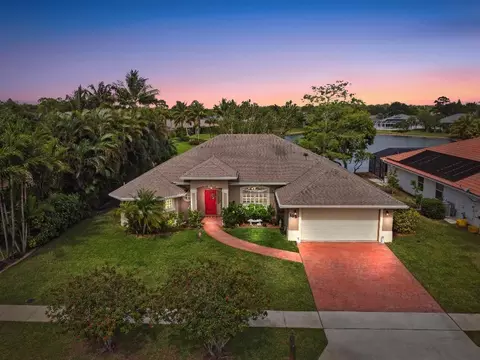 105 Venetian, Royal Palm Beach, FL 33411