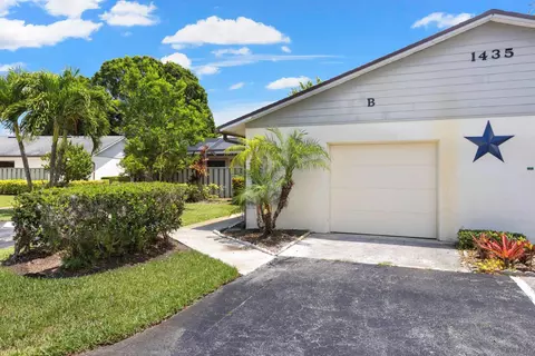 1435 Captains Walk #19, Fort Pierce, FL 34950