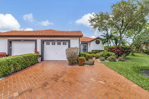 7091 Summer Tree Dr, Boynton Beach, FL 33437
