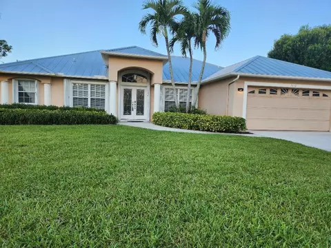 2190 SE Flanders, Port Saint Lucie, FL 34952