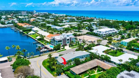 990 Casuarina Rd #4, Delray Beach, FL 33483