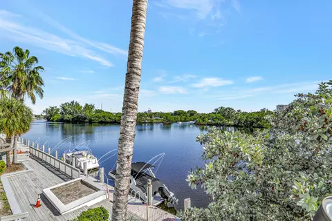 1160 N Federal Hwy #213, Fort Lauderdale, FL 33304