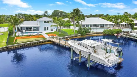 19 Saddleback Rd, Tequesta, FL 33469